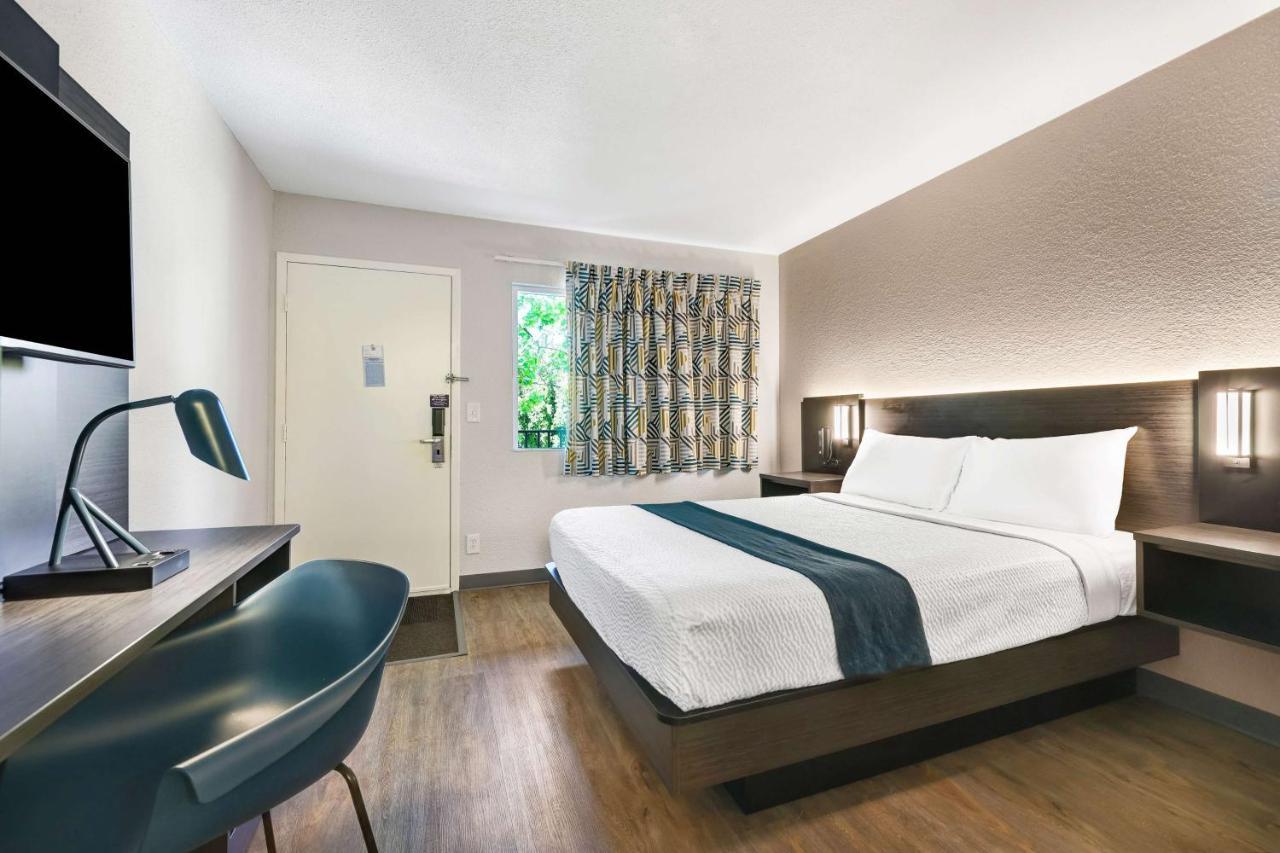 Motel 6-Issaquah, Wa - Seattle - East Eksteriør billede